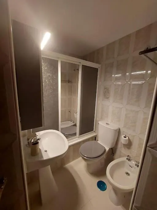 Amplio Apartamento Junto A La Playa Victoria 加的斯 0*,  西班牙