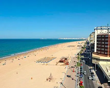 公寓 Amplio Apartamento Junto A La Playa Victoria 加的斯 西班牙